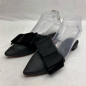 Mara & Mine Black Pointed Toe Bow Flats - Women size 5